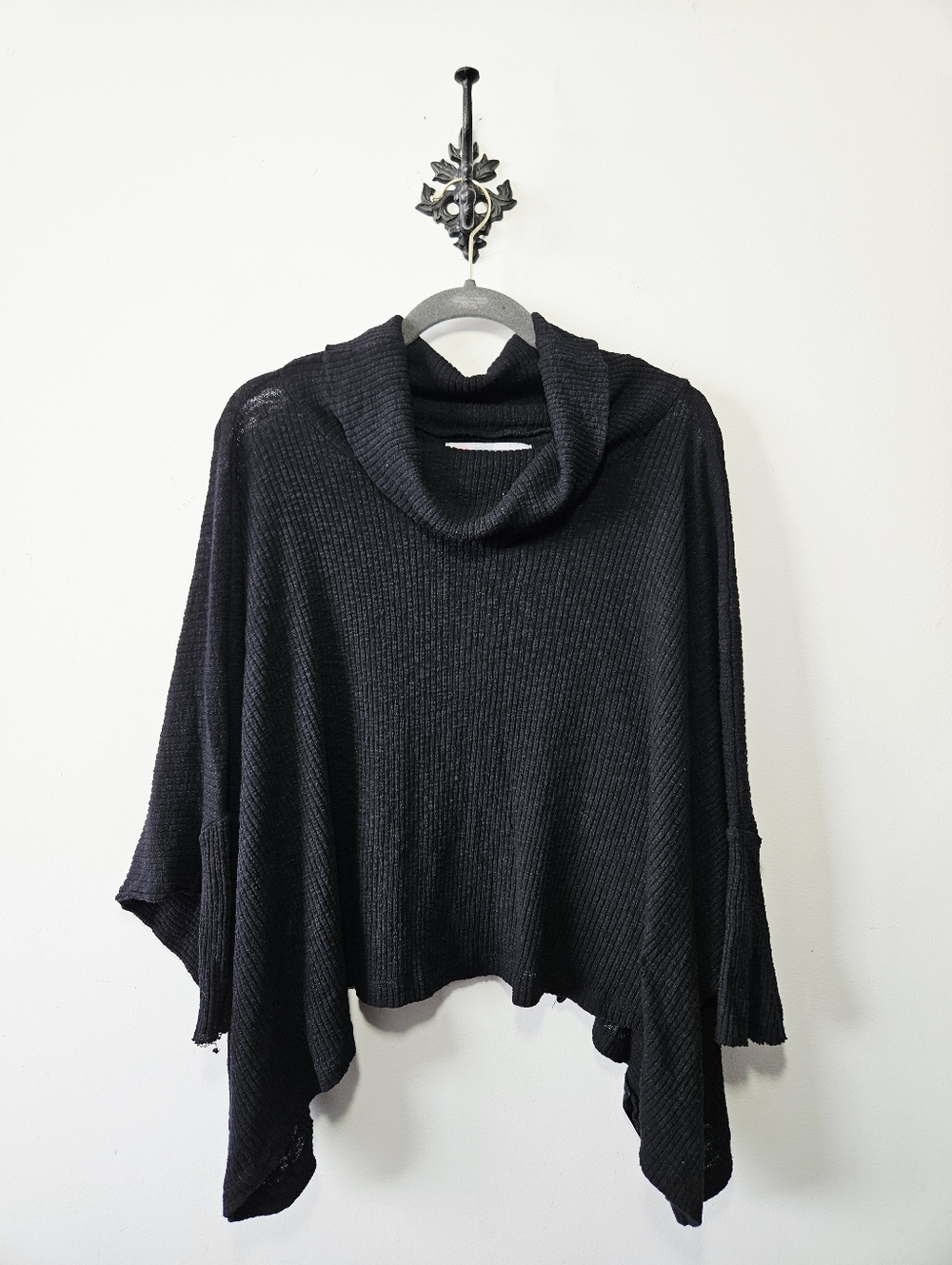 Free People Beach World Traveler Cowl Neck Pullover Size L Black Split Back Top - Picture 2 of 6